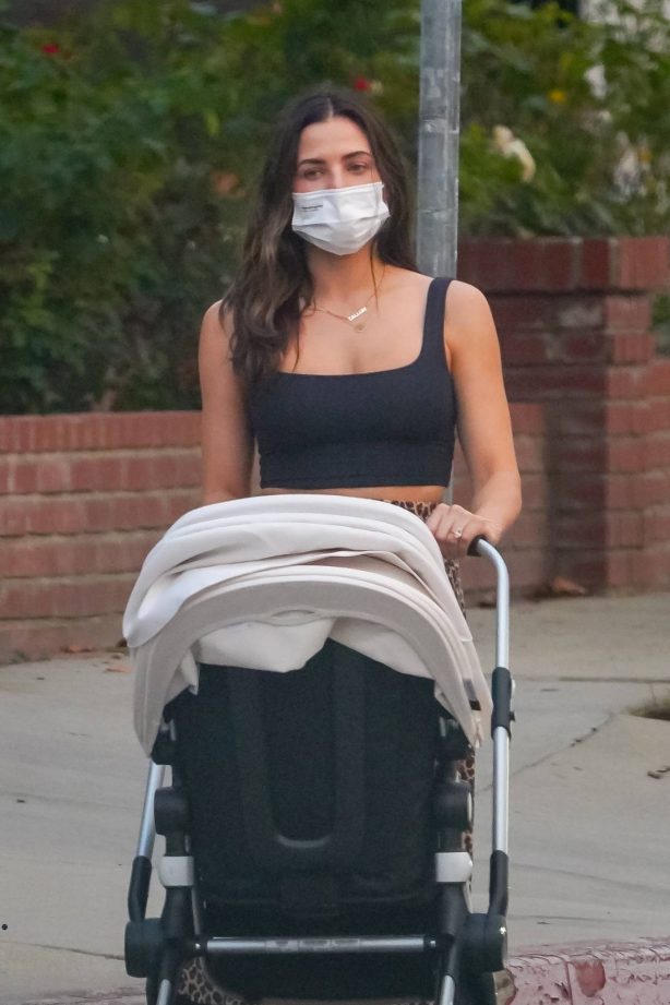 Jenna Dewan - Seen while taking her baby out in Los Angeles