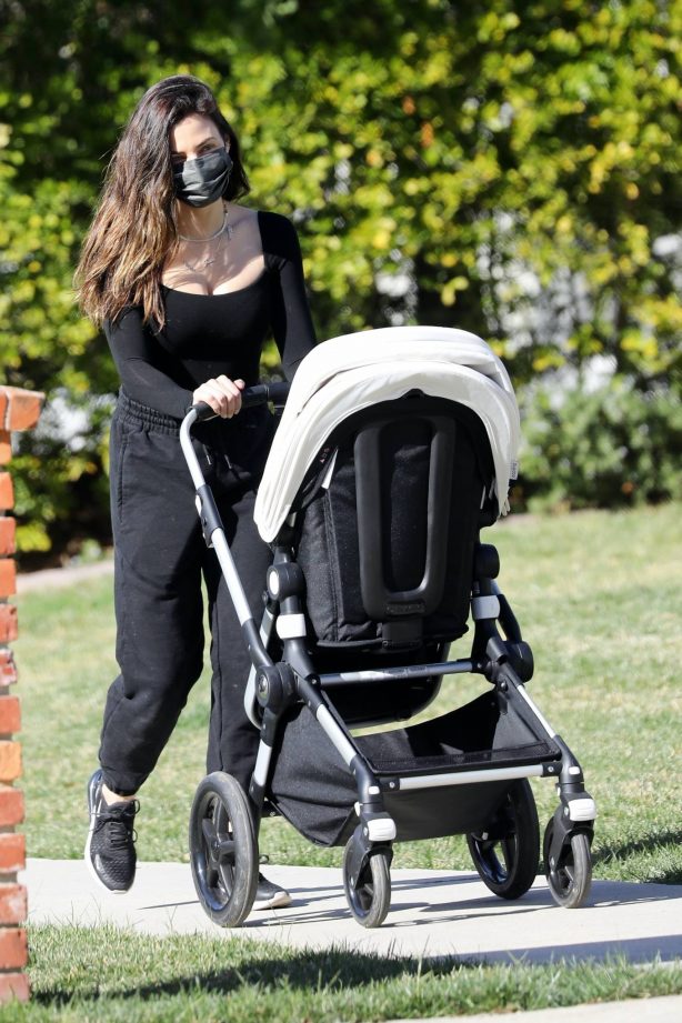 Jenna Dewan - Steps out for a walk with her baby boy Callum in Los Angeles