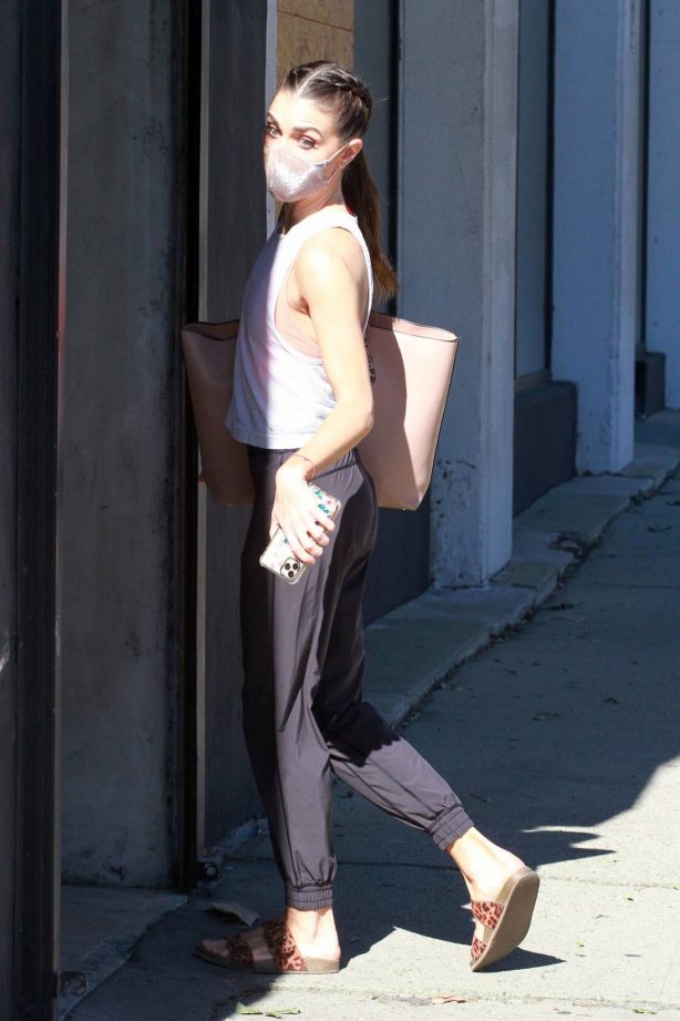 Jenna Johnson - Heads into dance practice in Los Angeles