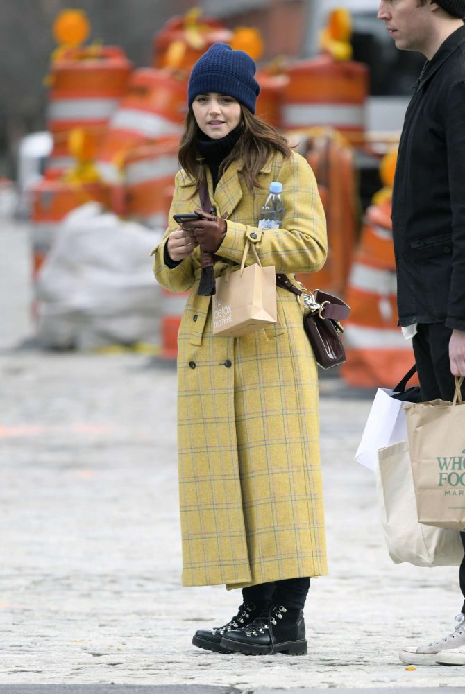 Jenna Louise Coleman - Shopping at Wholefoods and Detox Market in NYC