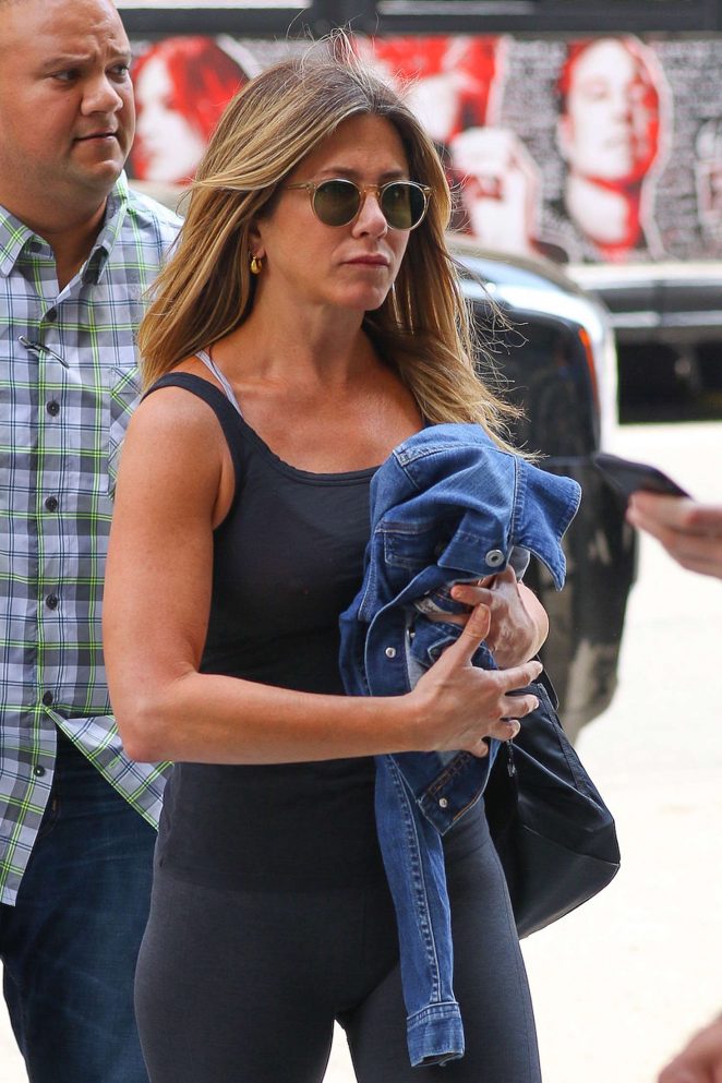 Jennifer Aniston in Tights Heading to the Gym in New York