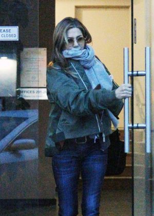 Jennifer Aniston - Out in Beverly Hills