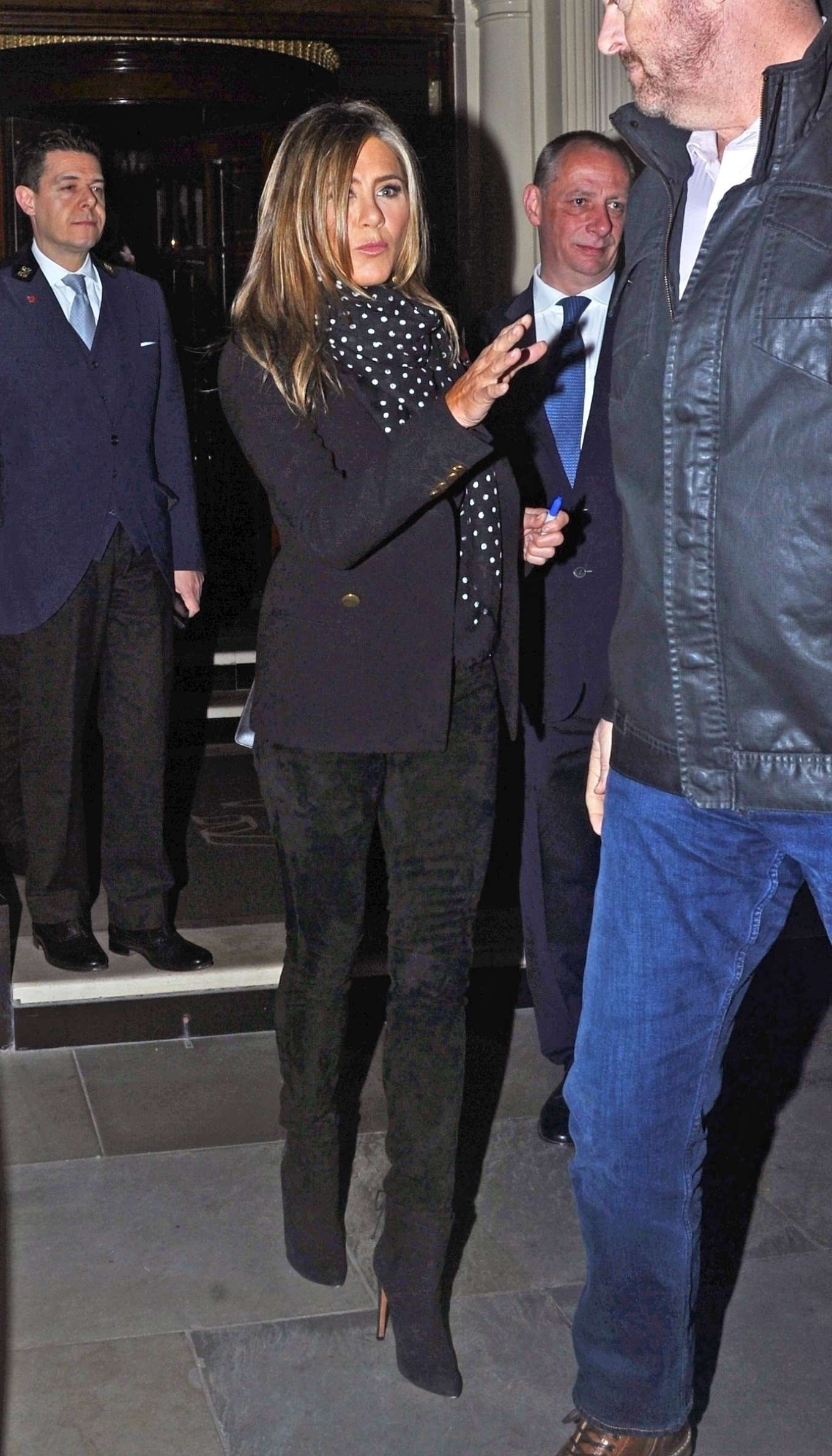 Jennifer Aniston 2019 : Jennifer Aniston – Spotted as she leaving her hotel in London-01