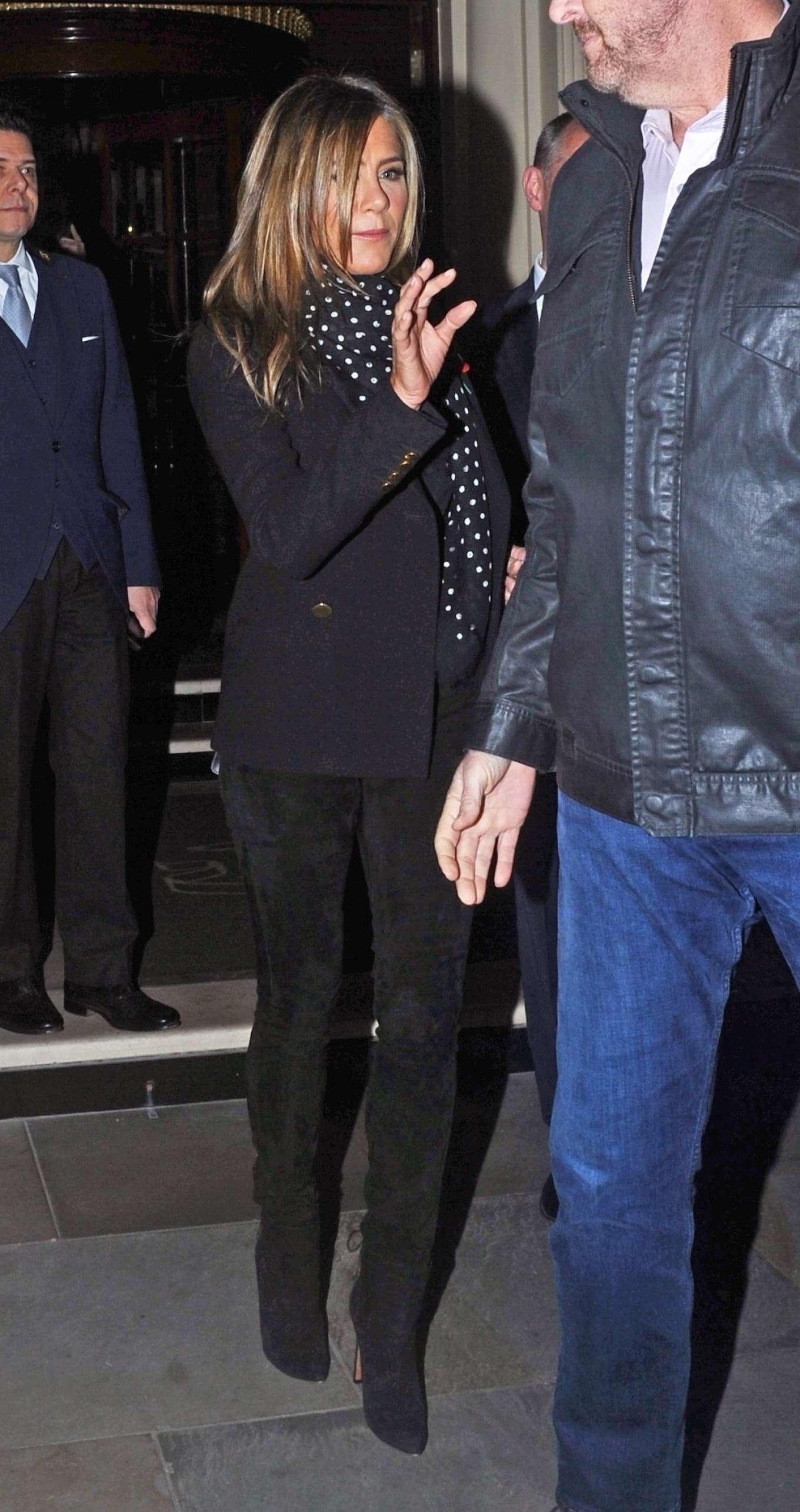 Jennifer Aniston 2019 : Jennifer Aniston – Spotted as she leaving her hotel in London-02