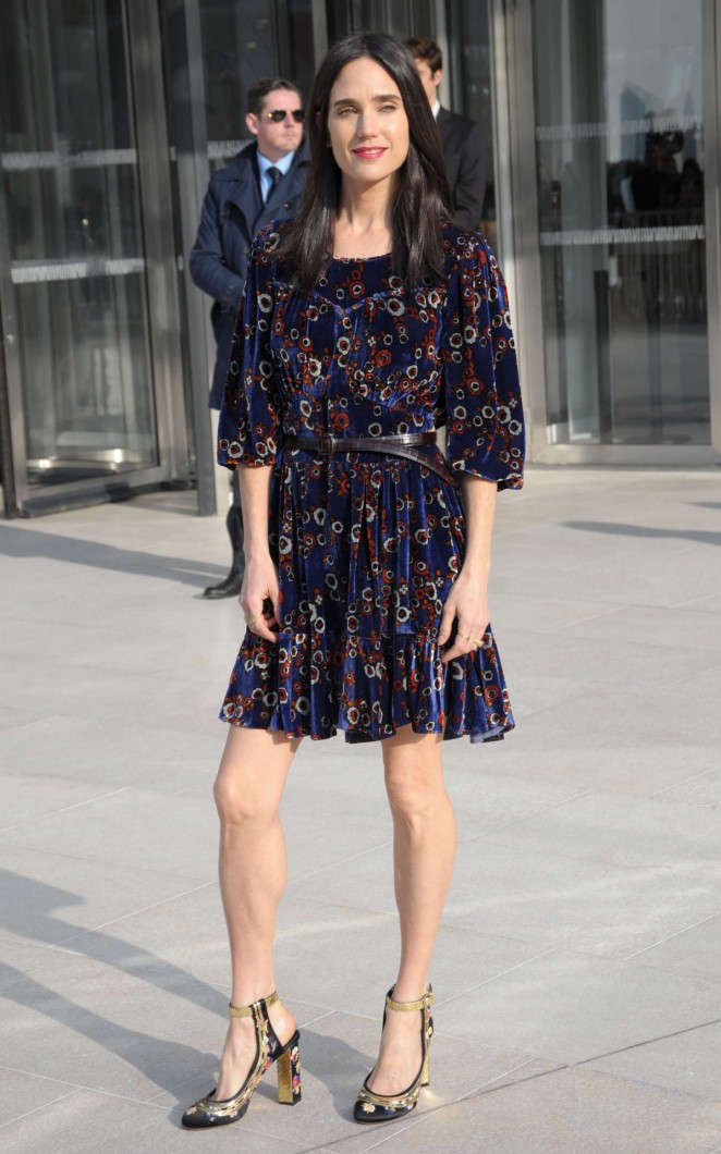 Jennifer Connelly - Louis Vuitton Fashion Show 2015 in Paris