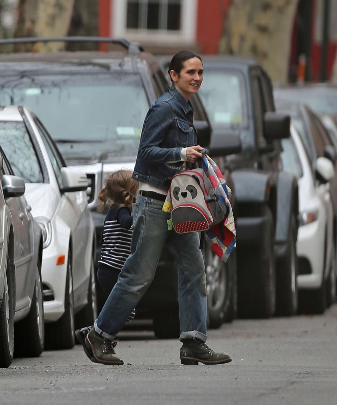 Jennifer Connelly - Out with her daughter in NY