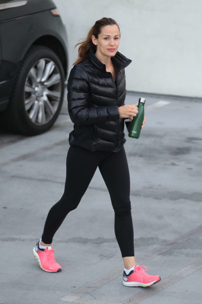 Jennifer Garner - Arriving to the gym in Los Angeles