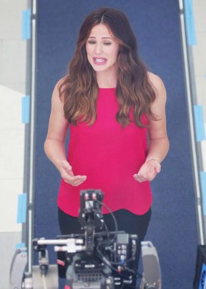 Jennifer Garner - Filming a Capital One Commercial in Los Angeles