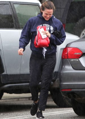 Jennifer Garner - Goes to boxing class in Santa Monica