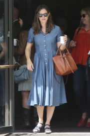 Jennifer Garner - Goes to church in Pacific Palisades