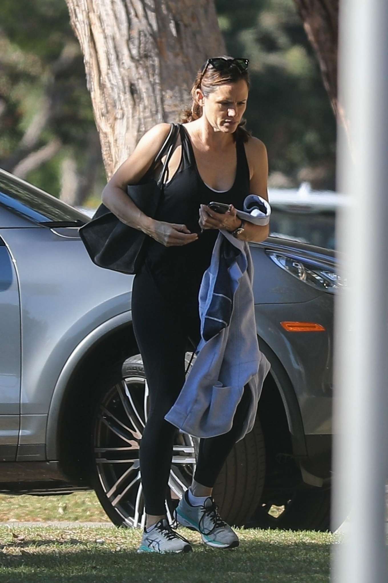 Jennifer Garner 2019 : Jennifer Garner – Heading to a Gym in Santa Monica-01