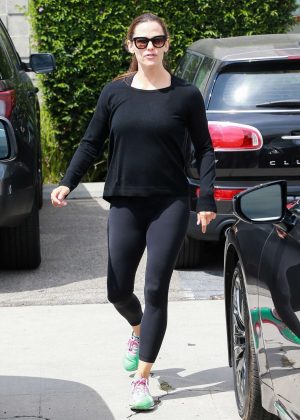 Jennifer Garner in Black outfit - Out in Santa Monica