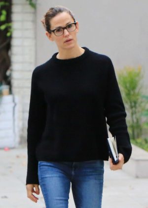 Jennifer Garner in Jeans out in Los Angeles