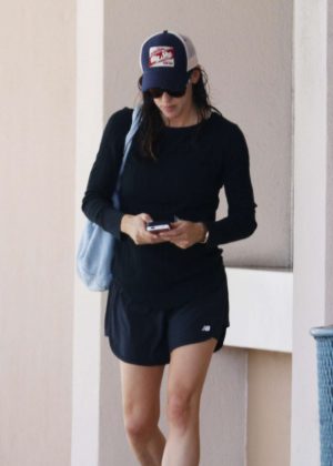 Jennifer Garner in Shorts out in Honolulu
