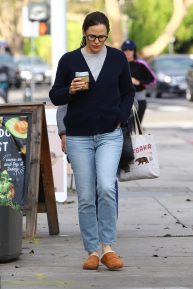 Jennifer Garner - In slippers out in Brentwood