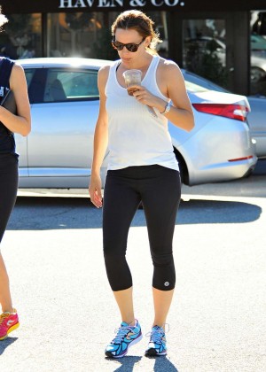 Jennifer Garner in Tights Leaving a Gym in LA