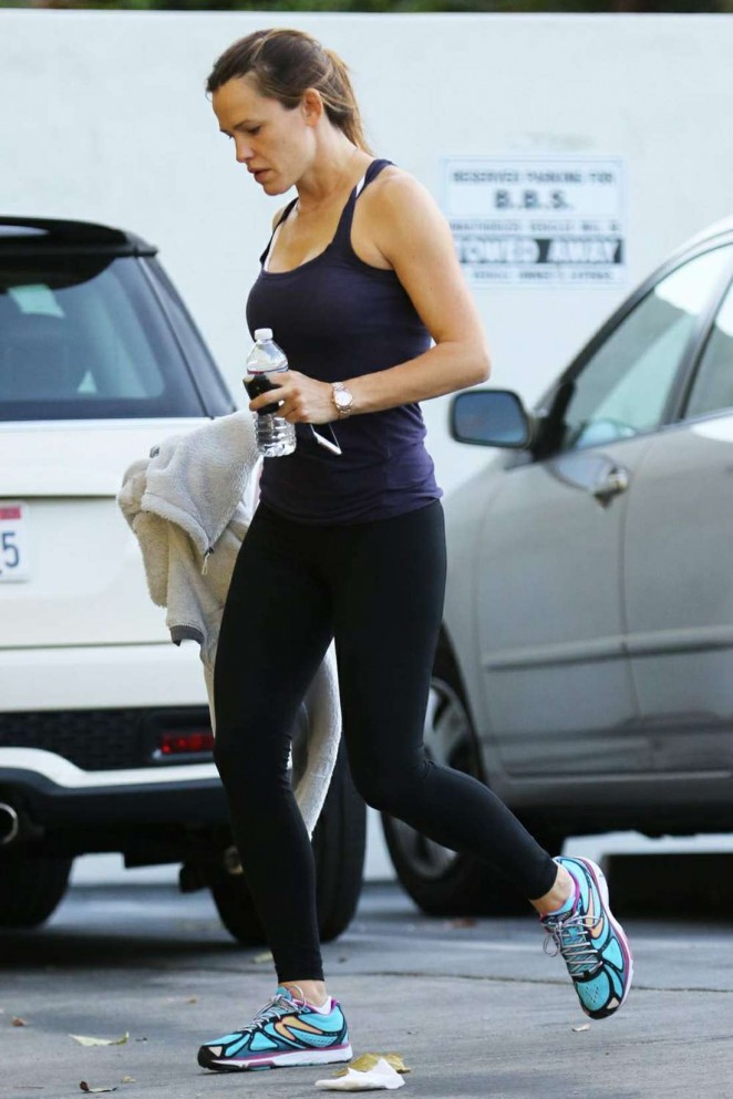 Jennifer Garner - Leaving the gym in LA