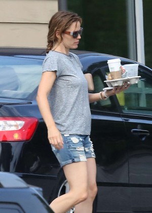 Jennifer Garner in Jeans Shorts Out in Atlanta