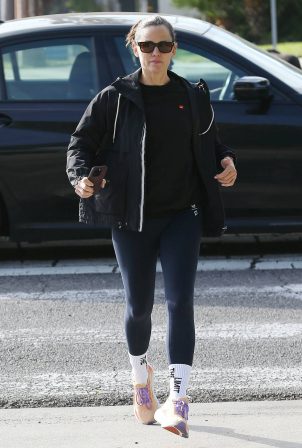 Jennifer Garner - Out And About In Los Angeles