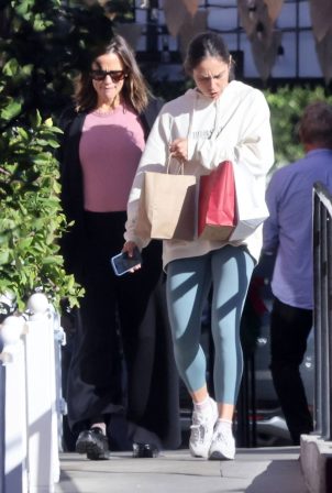 Jennifer Garner - Out for a lunch at Farmshop at the Brentwood Country Mart
