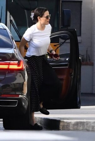 Jennifer Garner - Out in Beverly Hills