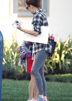 Jennifer Garner in Leggings out in Los Angeles