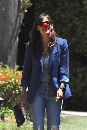 Jennifer Garner - Wearing a red clown nose while visiting a construction in Brentwood