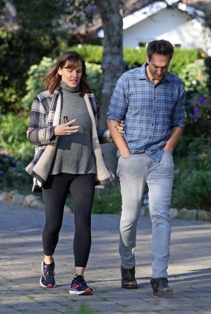 Jennifer Garner - With boyfriend John Miller pack on the PDA in Santa Barbara