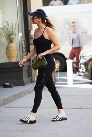 Jennifer Lawrence - Heading to the gym in New York City