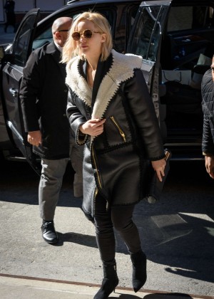 Jennifer Lawrence Leaving her hotel in New York