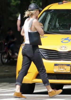Jennifer Lawrence - Out and About in New York