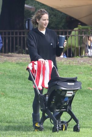 Jennifer Lawrence - Seen at the park with her newborn in Los Angeles