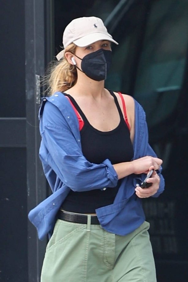 Jennifer Lawrence - Seen while out during Fourth of July weekend in New York