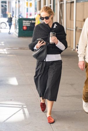 Jennifer Lawrence - Spotted on a meeting in the West Village