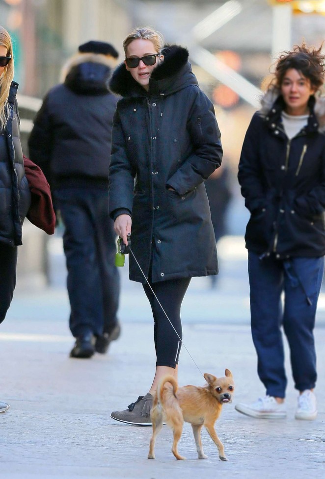 Jennifer Lawrence - Walking her dog in NYC