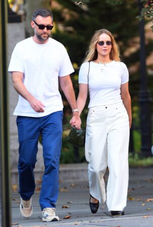 Jennifer Lawrence - Walks through Abingdon Square in New York