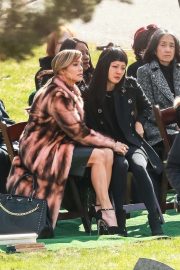 Jennifer Lopez and Constance Wu - Film a scene for 'Hustlers' in NYC