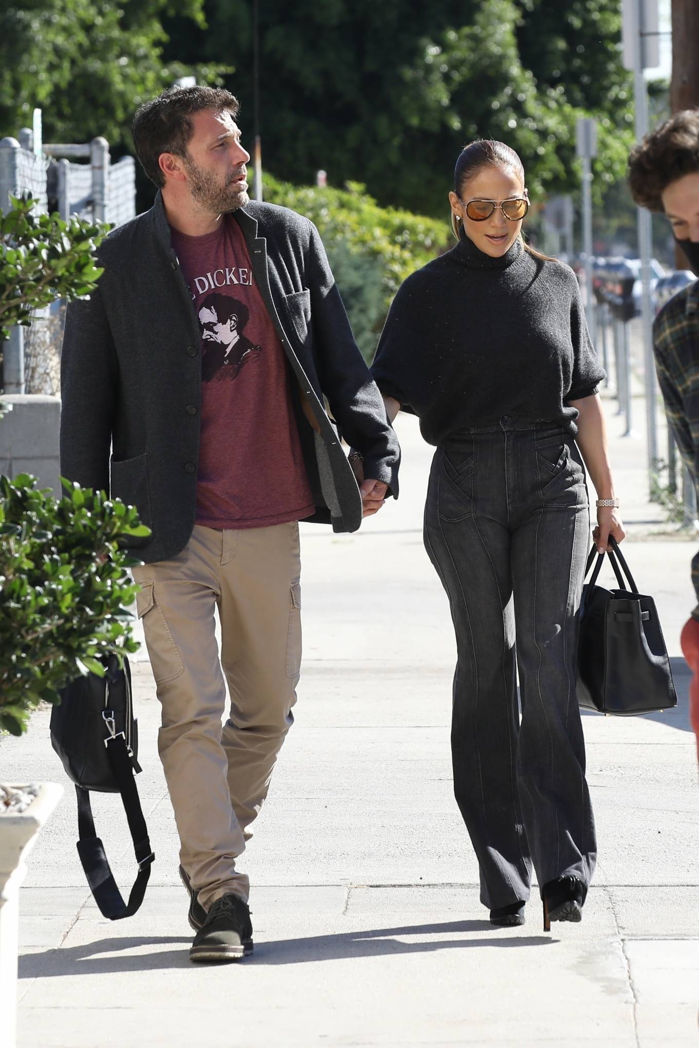 Jennifer Lopez - Arrives at a music studio in Los Angeles