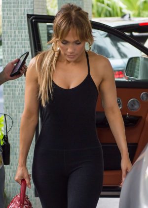 Jennifer Lopez - Arrives at the gym in Miami