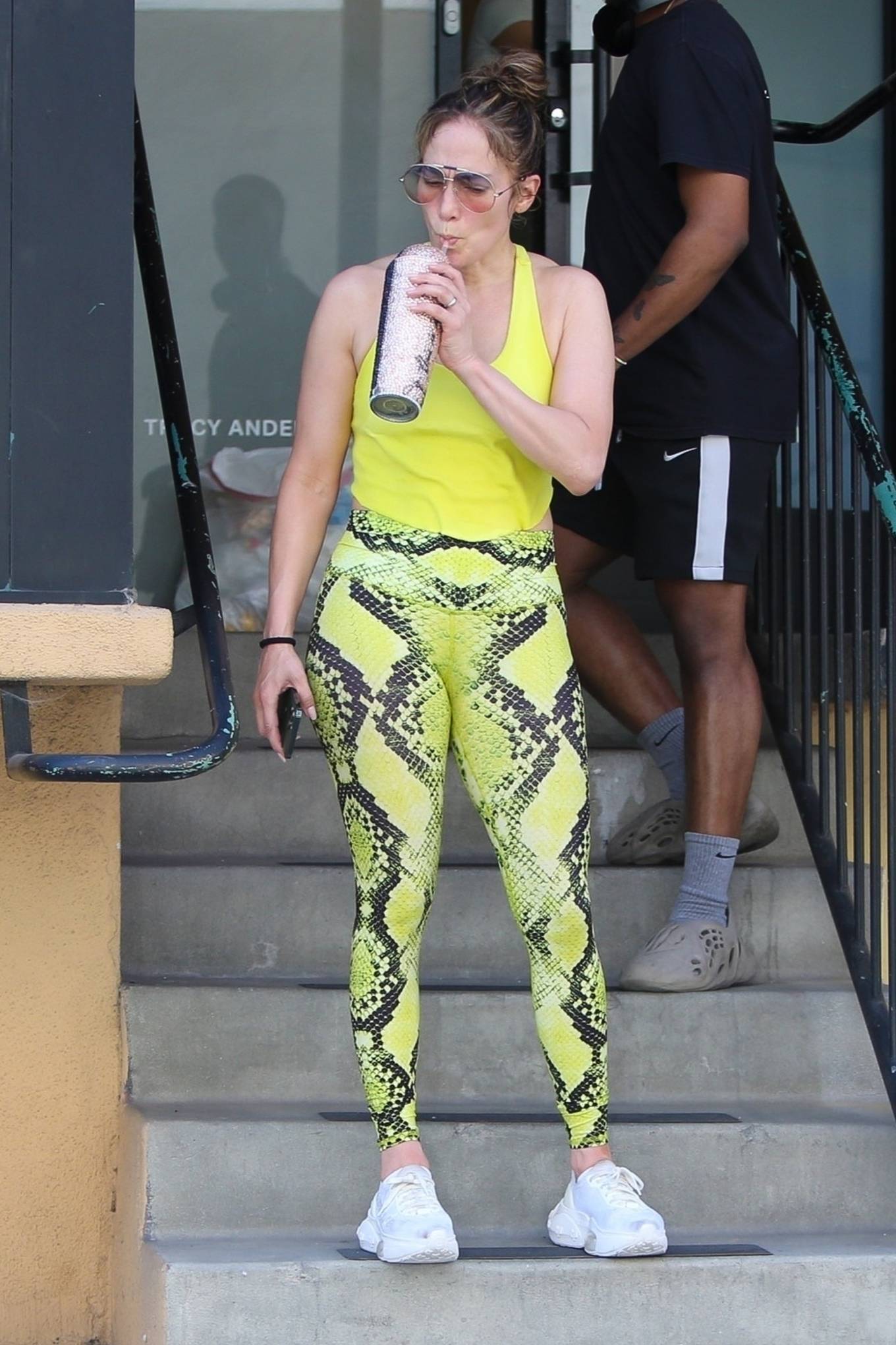 Jennifer Lopez 2023 : Jennifer Lopez – Arrives for a workout at the Tracy Anderson Studio in Studio City-12