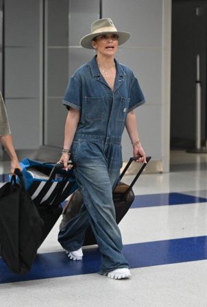 Jennifer Lopez - Arriving at JFK airport in New York
