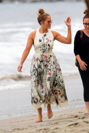 Jennifer Lopez - Hits the sand in Malibu