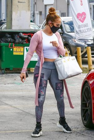 Jennifer Lopez - In printed leggings at the gym in Miami