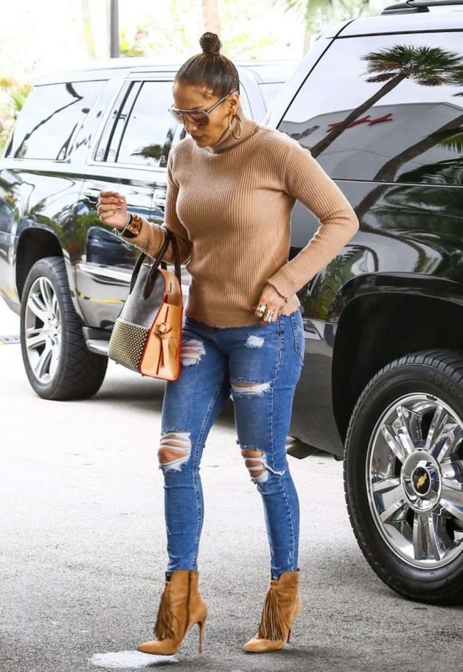 Jennifer Lopez in Ripped Jeans at a Medical Office in Miami