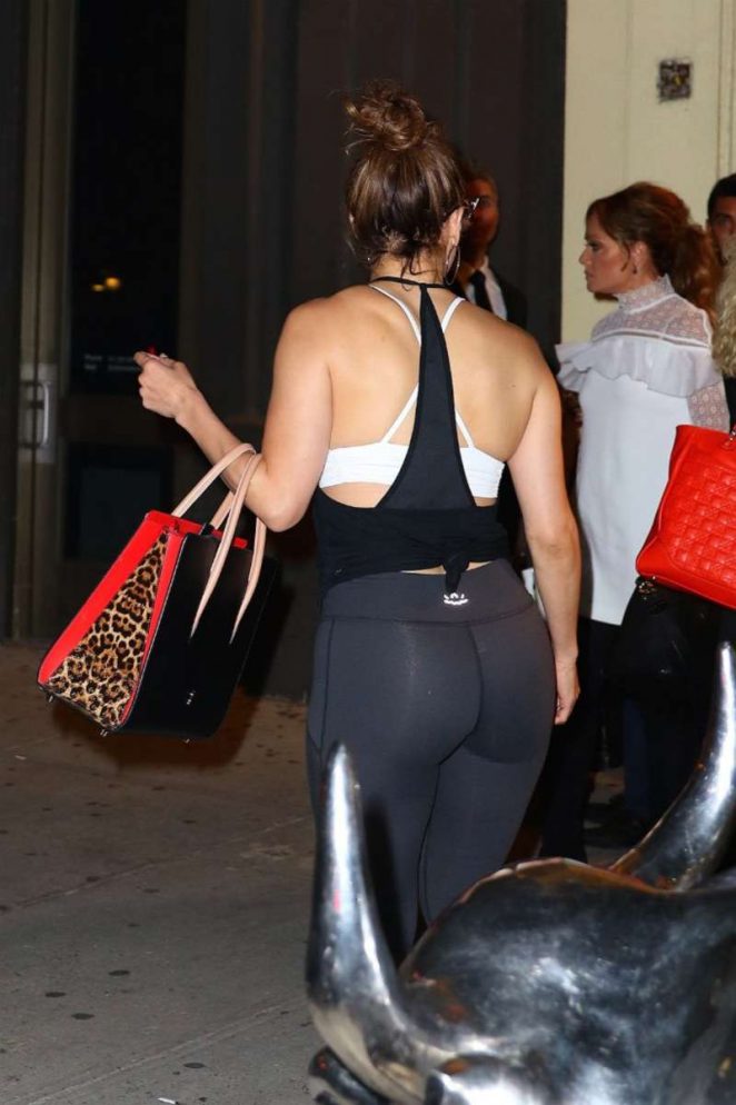 Jennifer Lopez in Spandex Leaves a Gym in New York