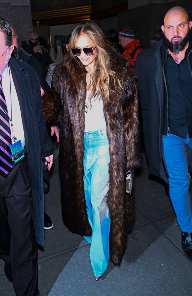 Jennifer Lopez - Leaving NBC Studios in New York