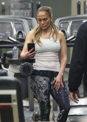 Jennifer Lopez - Morning workout in Santa Monica
