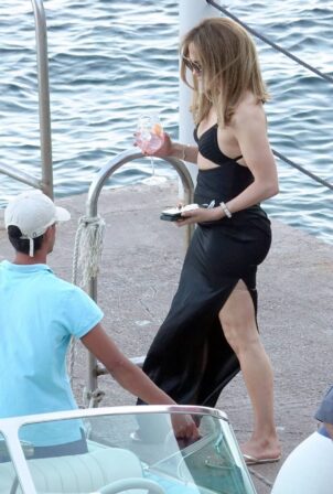 Jennifer Lopez - On a photoshoot in Capri