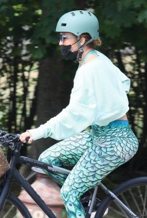 Jennifer Lopez - Out for her daily bike ride in the Hamptons