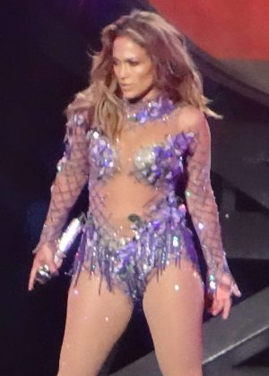 Jennifer Lopez - Performs Live at Planet Hollywood in Las Vegas